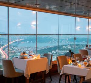 Sky Bar Restaurant Mercure Istanbul The Plaza Bosphorus Photos Pictures Of Sky Bar Restaurant Mercure Istanbul The Plaza Bosphorus Istanbul Zomato